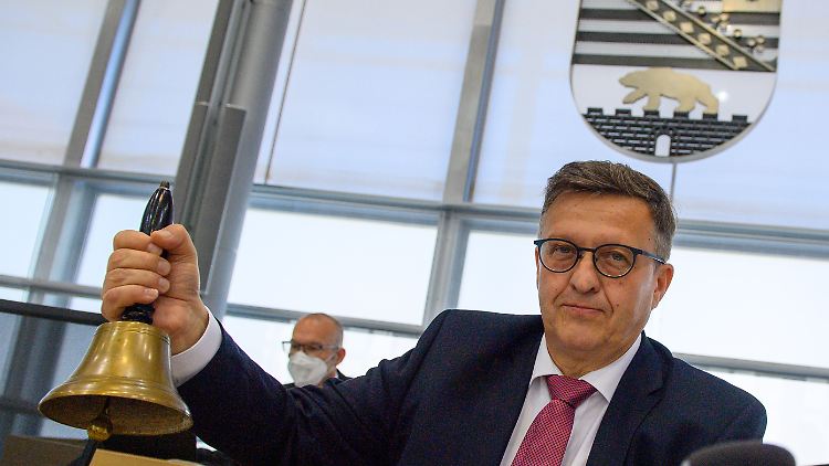 Gürth sitzt seit fast 35 Jahren im Landtag von Sachsen-Anhalt.