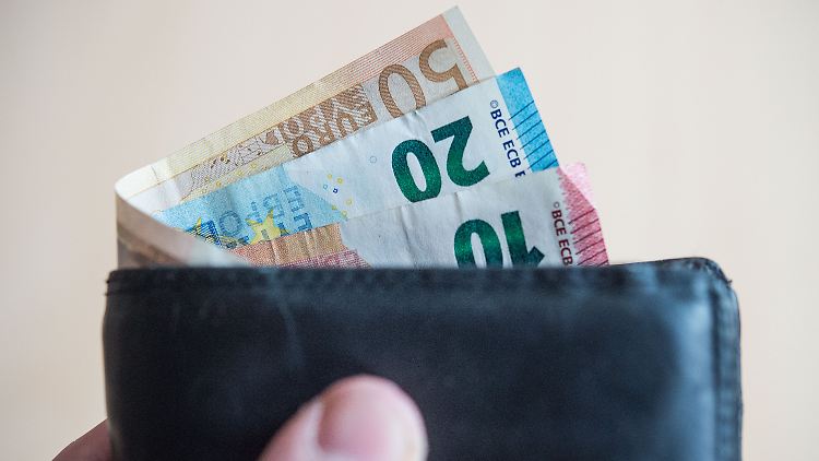 Bei einigen Bürgern könnte die Regierungskrise handfeste Folgen fürs eigene Portemonnaie haben.
