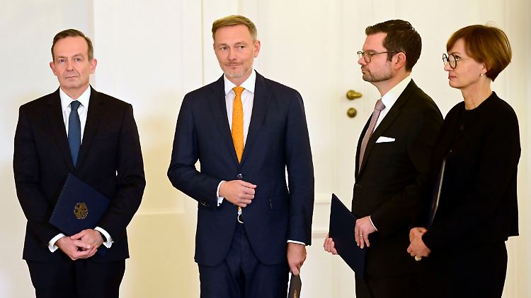 Ein Noch-Minister und drei Ex-Minister (v. l. n. r.): Volker Wissing, Christian Lindner, Marco Buschmann, Bettina Stark-Watzinger.