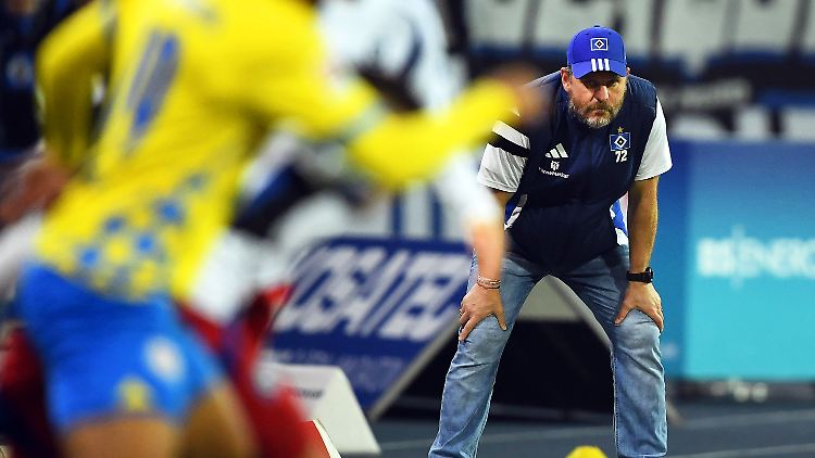Steffen Baumgart wurde Zeuge einer bitteren Niederlage seines HSV.
