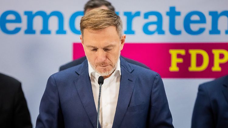 Lindner und die FDP hatten in den vergangenen Monaten immer wieder deutlich gemacht, dass sie eine Ausnahme von der Schuldenbremse ablehnen.
