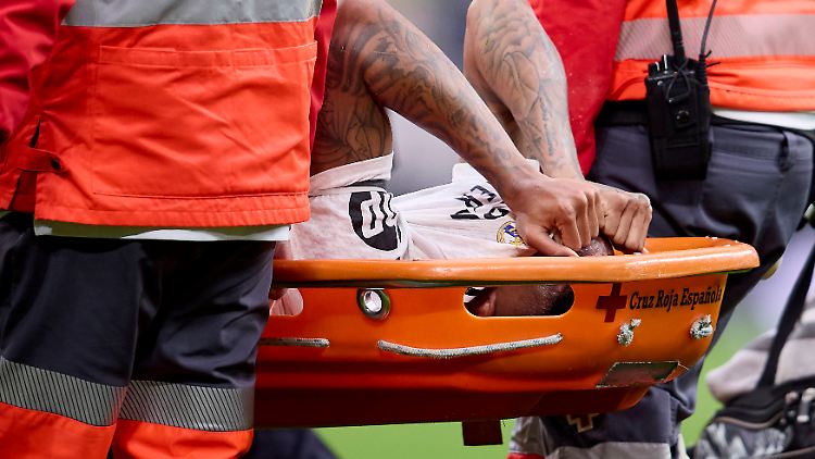 Eder Militão ging schreiend zu Boden.