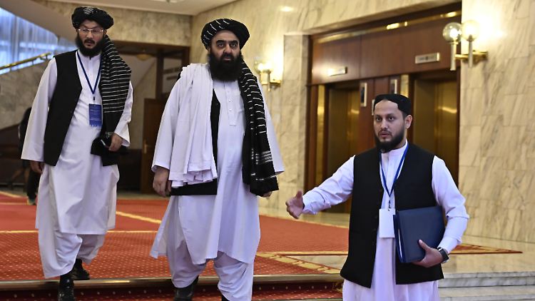 Der Vize-Außenminister der Taliban-Regierung, Amirkhan Muttak, im Oktober in Moskau.