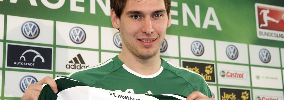 Mal wieder auf der Bank: Patrick Helmes.