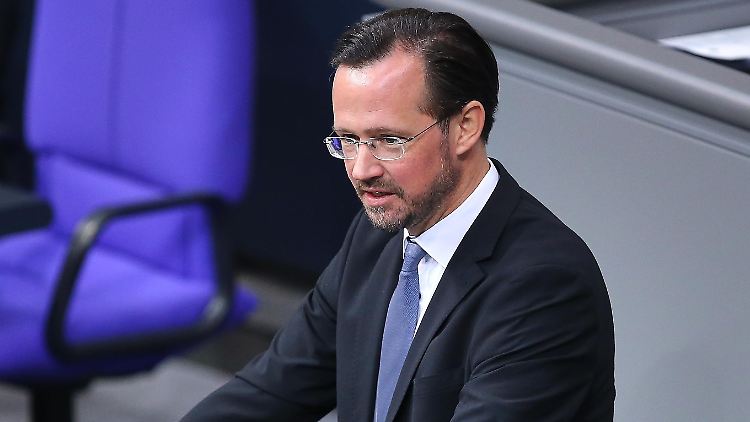 SPD-Politiker Dirk Wiese will das restliche Sicherheitspaket noch in dieser Legislatur durch den Bundestag beschließen lassen.