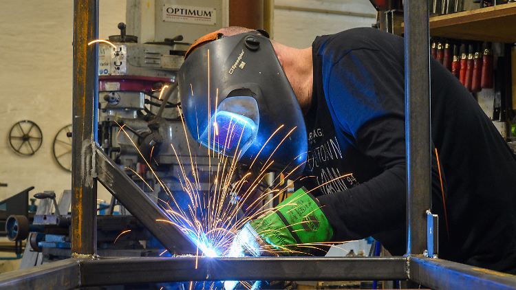 Unter anderem in der Metallindustrie fehlen Aufträge.