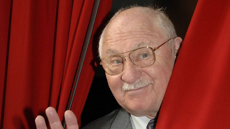 Über 50 Jahre stand er auf der Bühne und vor der Kamera: Rolf Schimpf.