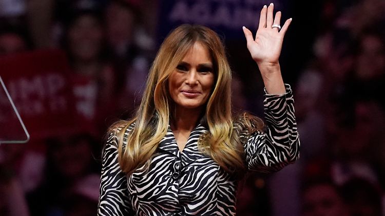 Ihre alten Nacktfotos sind jetzt auch im russischen Staatsfernsehen gelandet: Melania Trump.