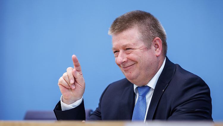Bleibt dem politischen Berlin wohl erhalten: VS-Chef Haldenwang.