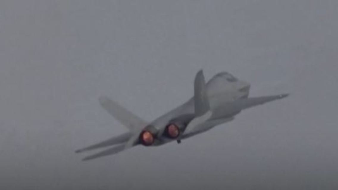 China_Kampfjet_J-35A.JPG