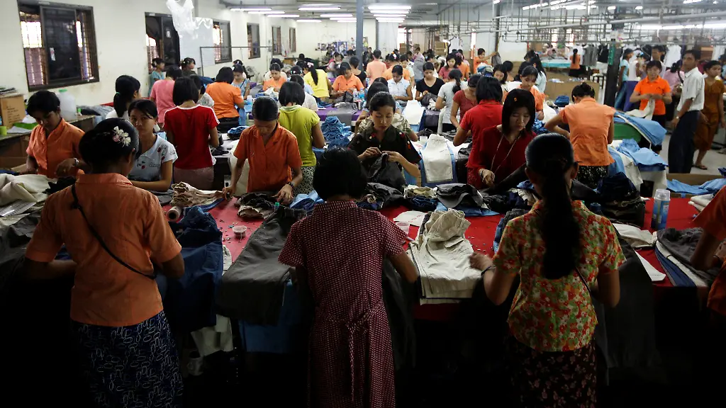 2023-08-16T050154Z-1779506255-RC2SO2AGW4VC-RTRMADP-3-GLOBAL-FASHION-MYANMAR