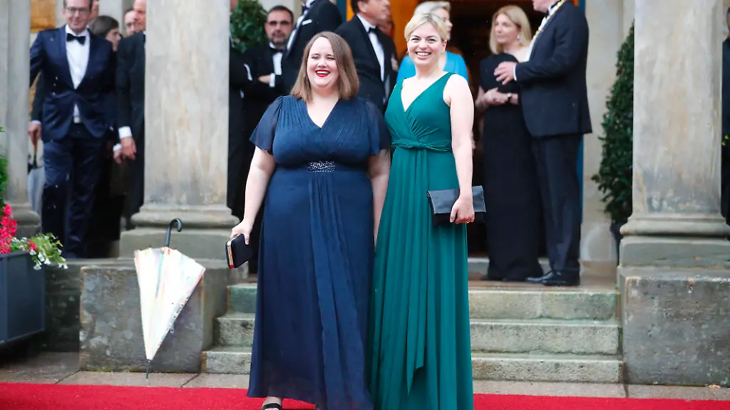 f26b0afc22f53800f0fe3004e31305b7