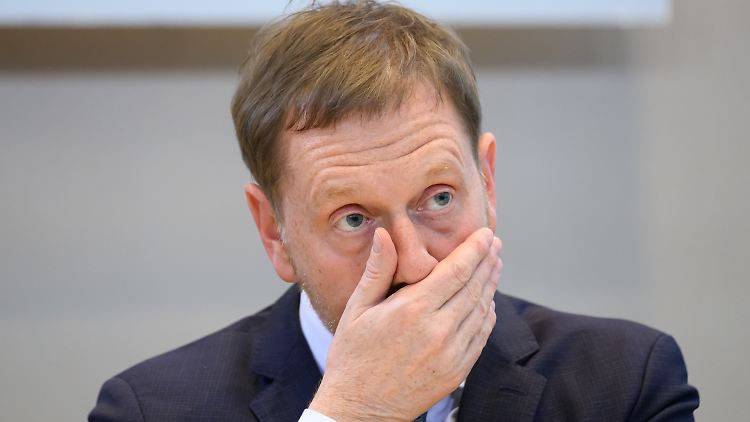 Eine Minderheitsregierung wolle "gut überlegt sein", sagt Kretschmer.