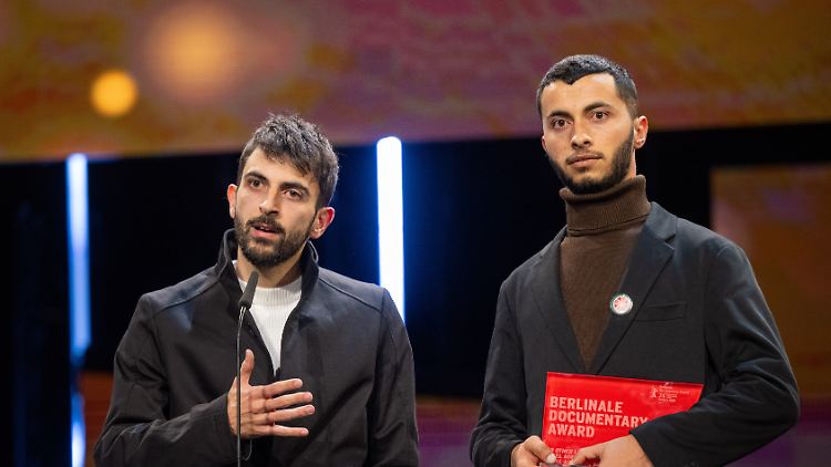 Auf der Berlinale wurde das israelisch-palästinensische Duo Yuval Abraham und Basel Adra für seinen Film ausgezeichnet und für seine Rede angegriffen. 