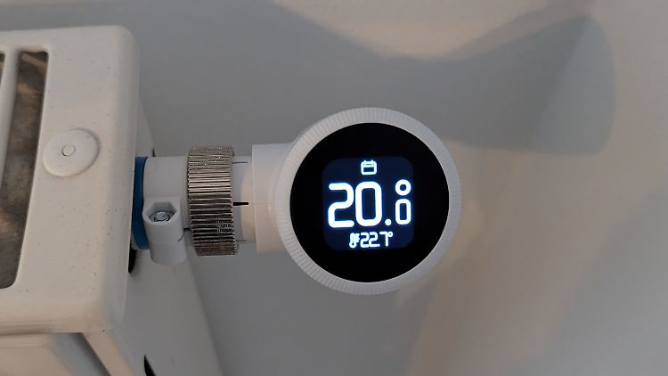 Mit einem modernen LED-Display hebt sich das Tado X von anderen Heizkörperthermostaten ab.