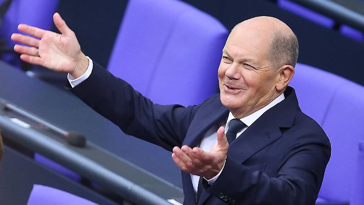 60 Mal "ich": Scholz im Bundestag.
