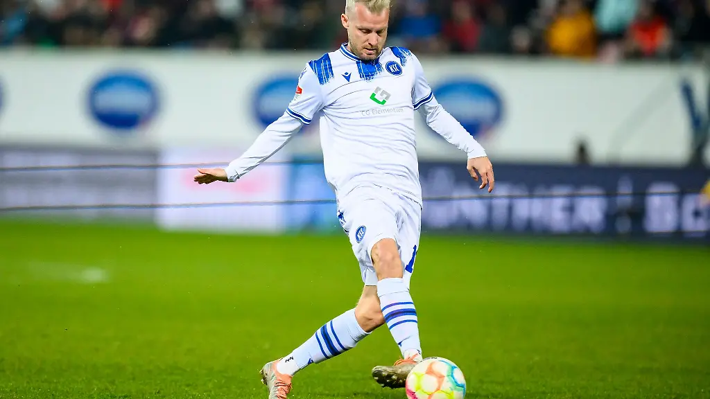 Daniel-Brosinski-hat-einen-neuen-Vertrag-beim-Karlsruher-SC-erhalten