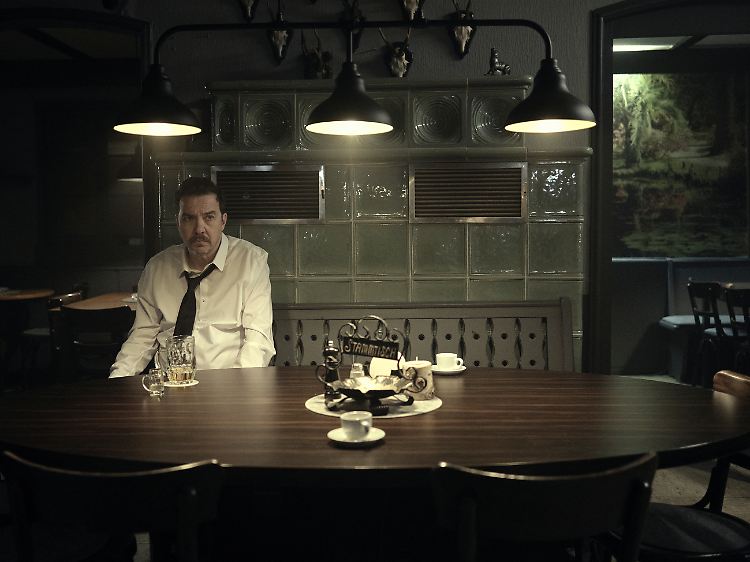 Alltagsrassismus unterm Hirschgeweih ist im Stuttgarter "Tatort" an der Tagesordnung.