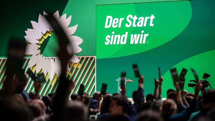 Es gibt viel abzustimmen und noch mehr zu debattieren auf dem Parteitag in Wiesbaden.