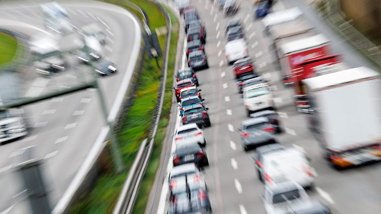 Beruflich im Stau stehen - das finden immer weniger Menschen attraktiv.