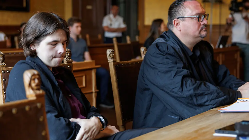 b6b23c0c3641a4be0963e173e9d90fed