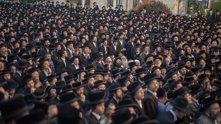 Die Ausnahmeregelung galt seit 1948, als der Staat Israel gegründet wurde. Die Ultraorthodoxen waren de facto für das Studium der religiösen Schriften von der allgemeinen Wehrpflicht befreit.
