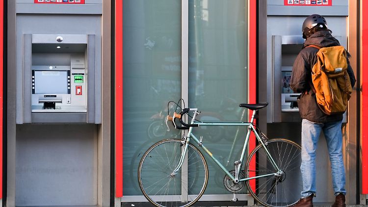Kommt kein Geld mehr aus dem Automaten, weil Ihnen das Konto gepfändet wurde?