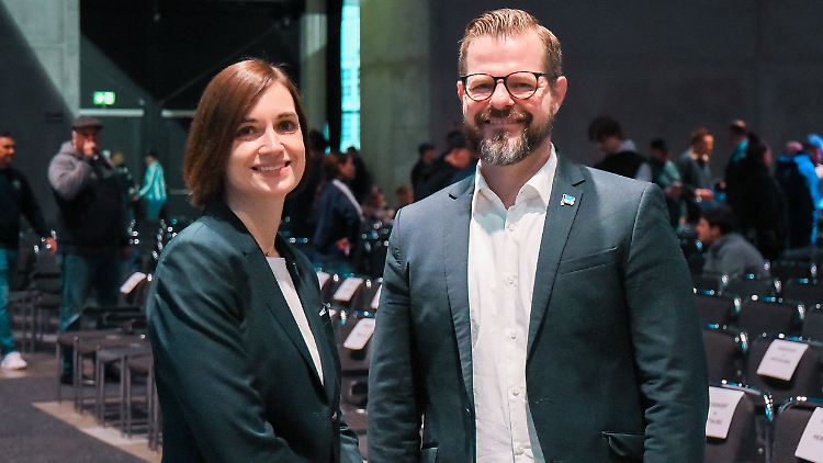 Drescher (r.) und Noske beschreiten den "Berliner Weg".