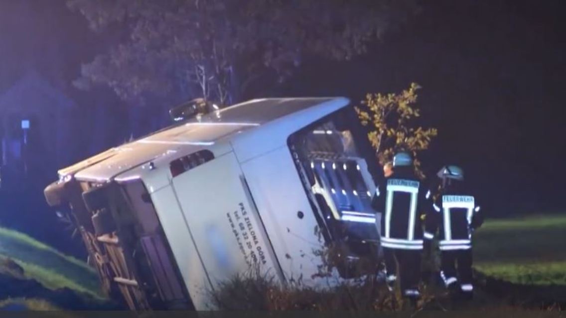 Reisebus Burg1.JPG