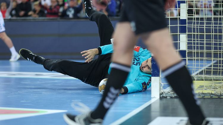 Zagrebs Matej Mandic hielt mehr als die Hälfte aller Würfe auf sein Tor.