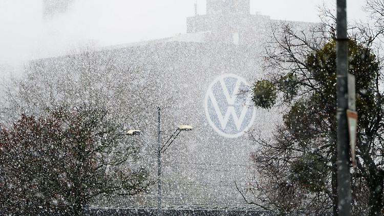 Der Autobauer Volkswagen geht durch turbulente Zeiten.