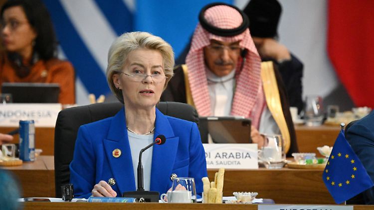 Ursula von der Leyen praktiziert schon lange nicht mehr als Ärztin. Doch im Notfall hat sie es noch drauf.
