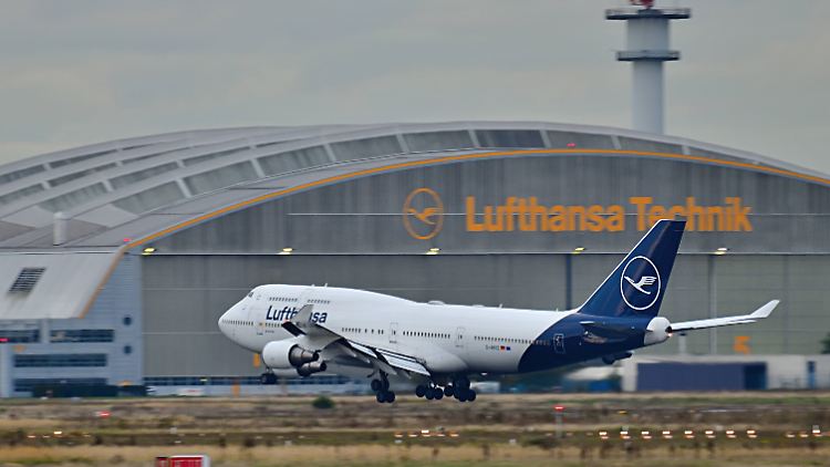 Die Lufthansa landet bei Klimafreundlichkeit nur in Kategorie F.