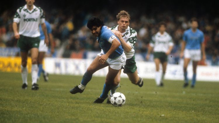 Wohl keine Freunde: Borowka und Maradona.