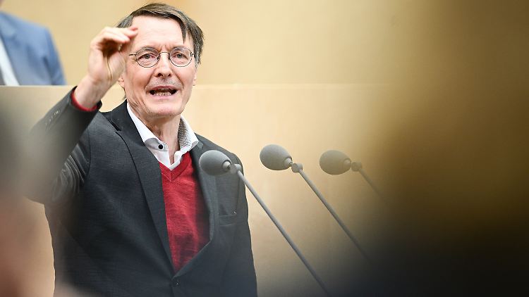 Kurz vor dem Ende der Regierungszeit der Ampel gelingt Gesundheitsminister Lauterbach im Bundesrat der Durchbruch für seine Klinikreform.