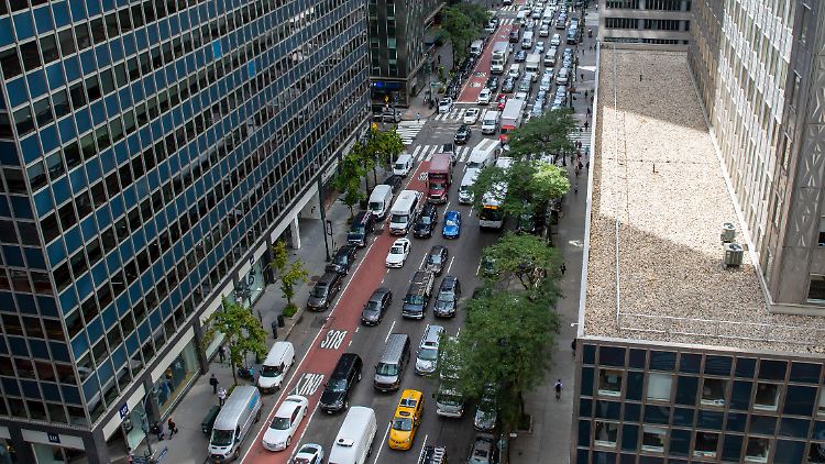 Neun Dollar werden am Big Apple pro Tag und Fahrzeug fällig.