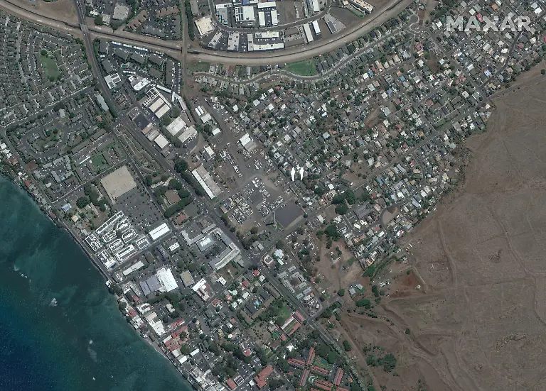 05-lahaina-square-and-outlets-lahaina-maui-hi-usa-25jun2023-wv03-large