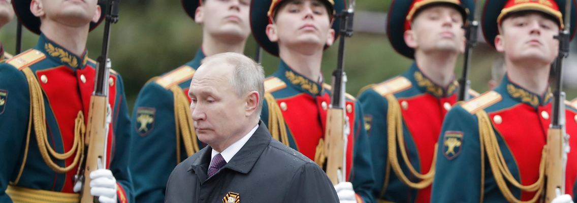 2021-05-09T102606Z_506407625_RC2ACN9HXTVM_RTRMADP_3_WW2-ANNIVERSARY-RUSSIA.JPG