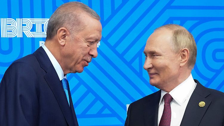 Erdogan beim Treffen mit Putin im Oktober am Rande des BRICS-Gipfels im russischen Kasan. 