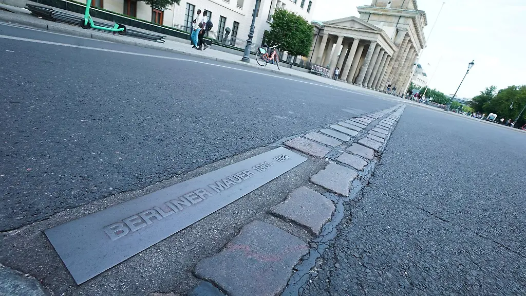 Am-13-August-1961-begann-der-Bau-der-Berliner-Mauer