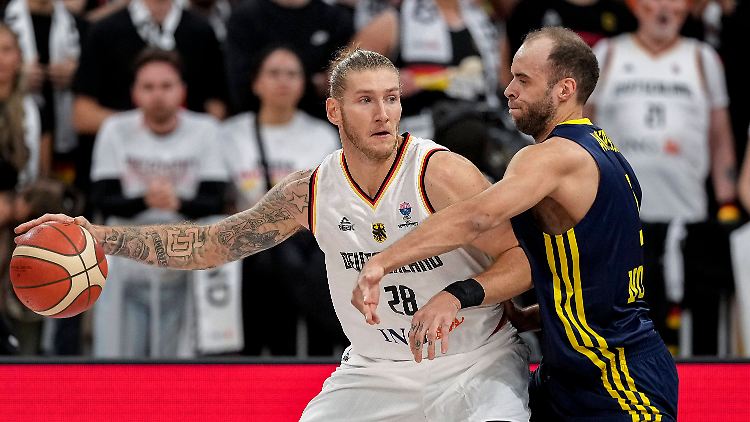 Die deutschen Basketballer gaben gegen Schweden den Ton an.