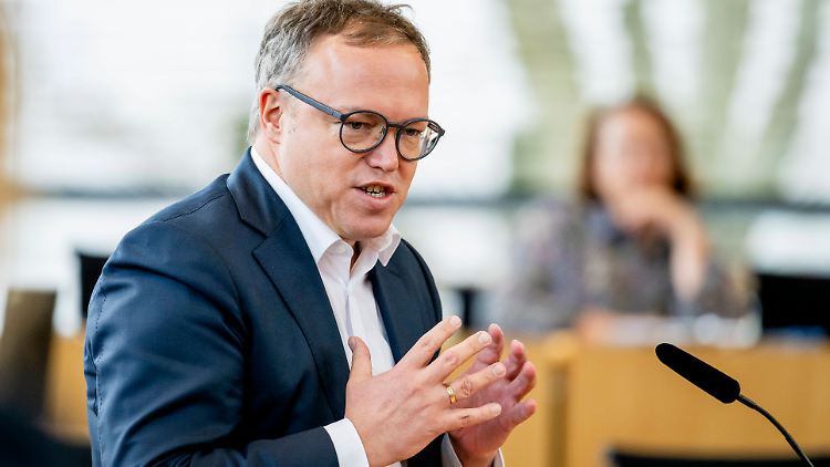 Mario Voigt will sich zum Ministerpräsidenten wählen lassen - aber nicht mit den Stimmen der AfD.