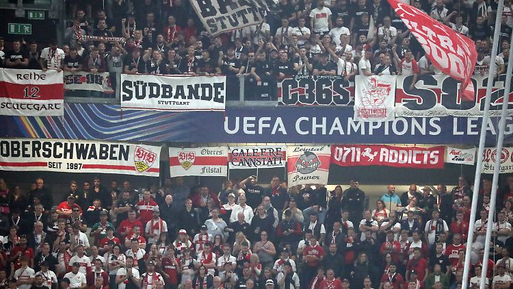 In Turin war der Auswärtsblock voll, in Belgrad bleiben einige Plätze leer.