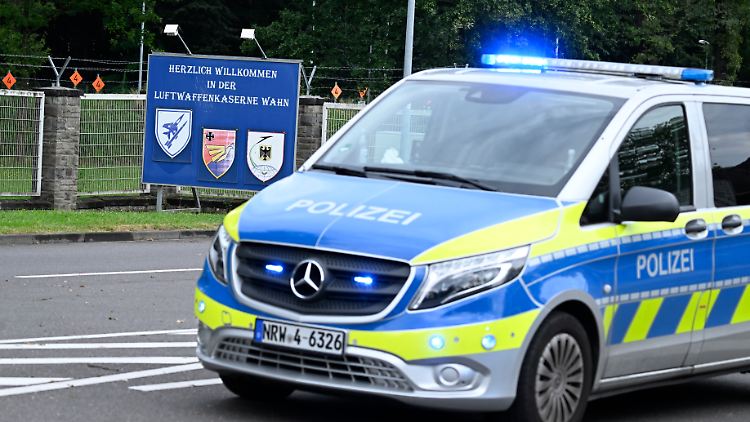 Nicht zum ersten Mal in diesem Jahr muss die Polizei an der Kaserne in Köln-Wahn ermitteln.