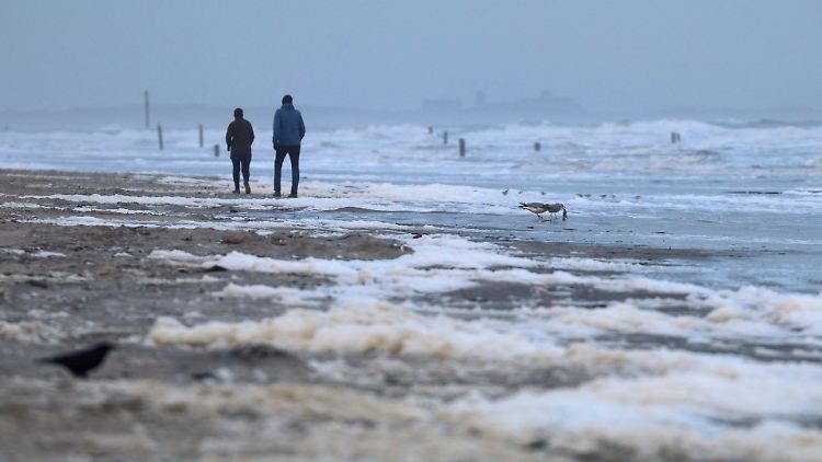 Am Nordstrand der ostfriesischen Insel Norderney war es heute eher ungemütlich.