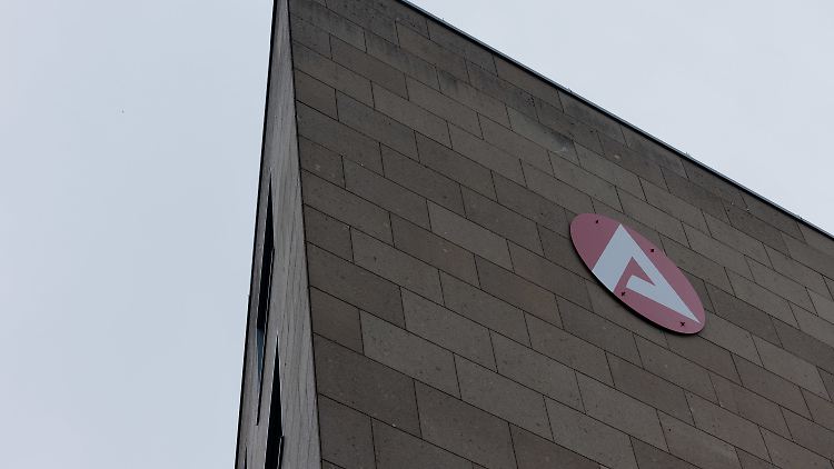 Die Nachfrage nach Arbeitskräften ging zurück.