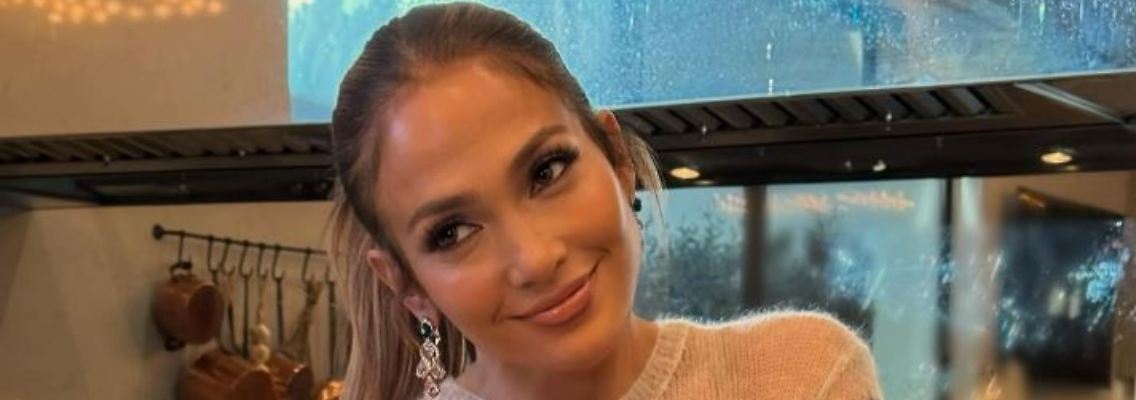 jlo.JPG