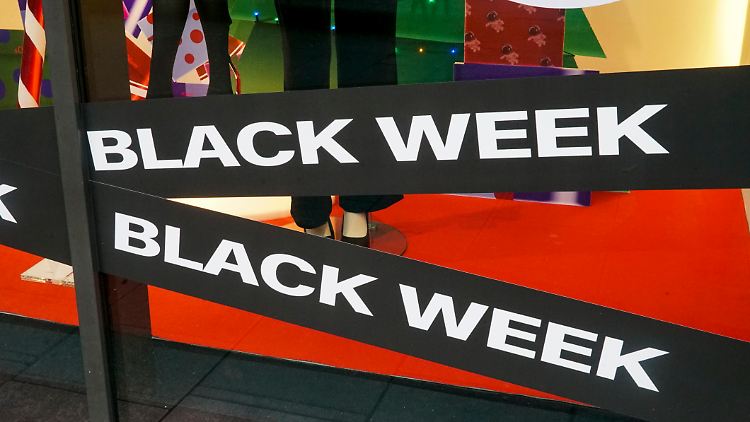 black week.jpg
