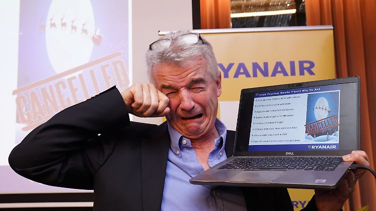 Die irische Billigfluglinie Ryanair mit Chef Michael O'Leary macht ihre Drohung wahr und streicht ihr Angebot in Deutschland kräftig zusammen.