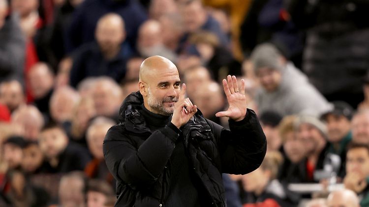 Pep Guardiola reagiert mit einer Erinnerung an die sechs gewonnenen Meistertitel auf die Häme.